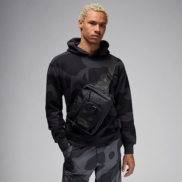 ●SATURDAY-ELEVEN ● ROBIC AIR CROSS BODY BAG Crossbody Bags. Nike.com